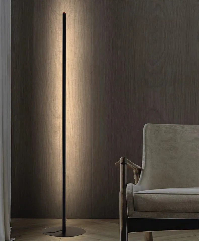 Aluminium alloy vertical floor lamp in modern simple style with USB plug-in power supply