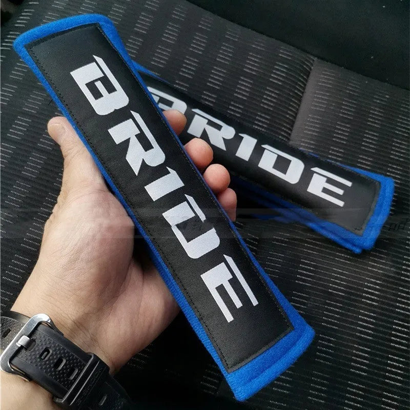 Car seatbelt shoulder pad set in cotton sponge cloth with embroidery decoration, 22.5cm length