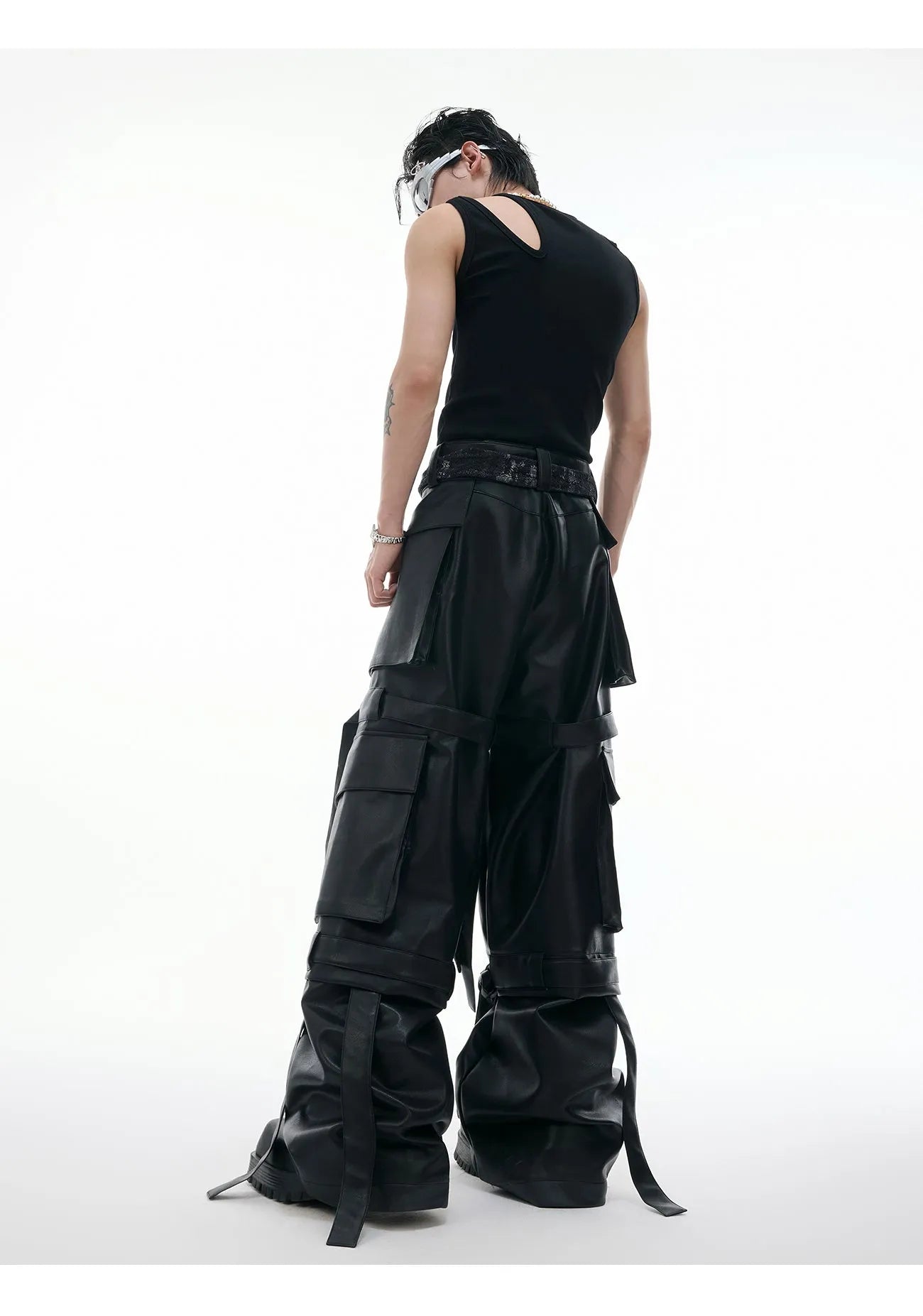 Black retro multi-pocket trousers with quilted stitching and ribbon accents in loose fit