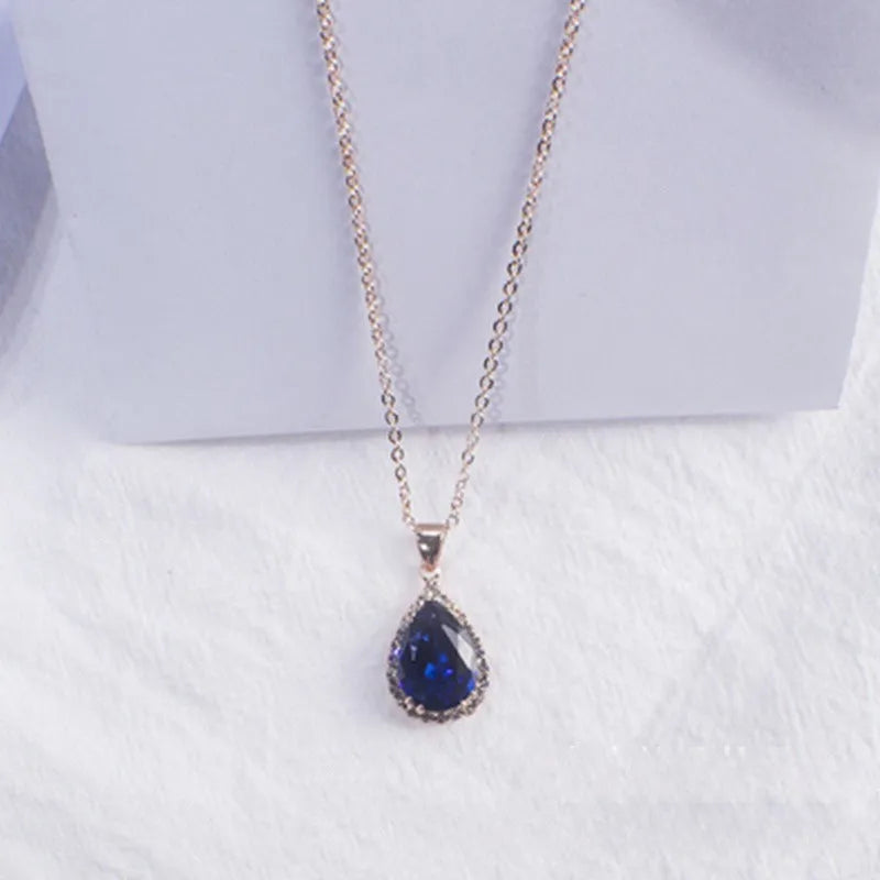 Women's rose gold rhinestone drop shape necklace with geometric design and alloy construction