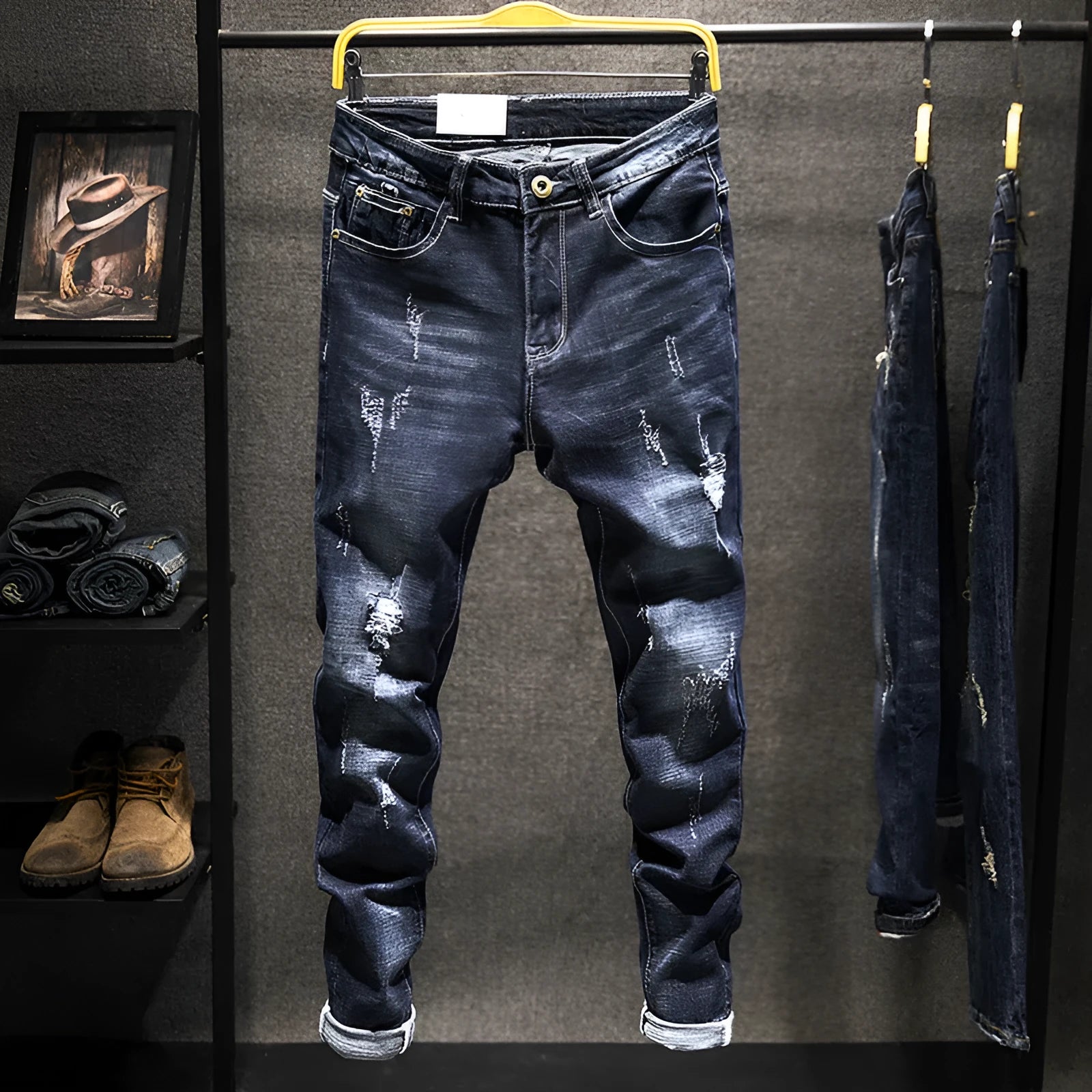 Men's slim-fit skinny jeans in cotton denim with micro elasticity in dark blue and light blue colours
