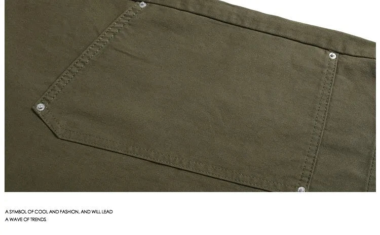Casual workwear-style cropped wide-leg shorts in apricot colour with mid waist and micro-elastic fabric.