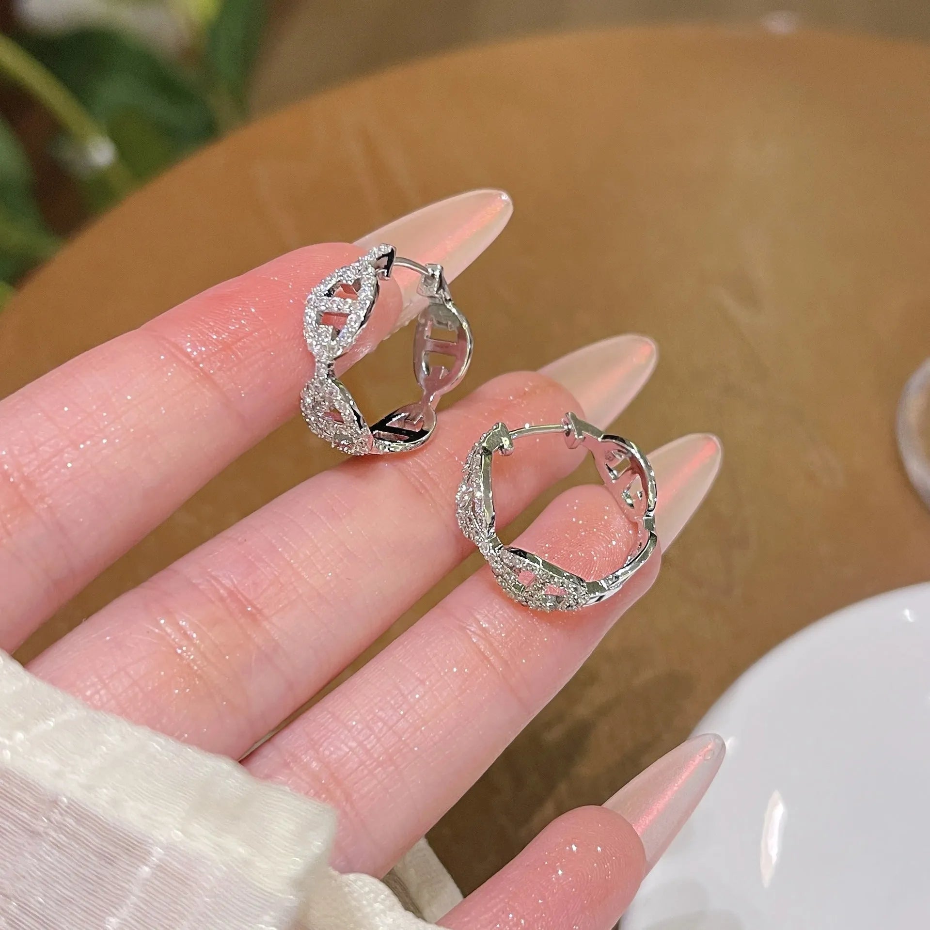 Ladies casual copper earrings with electroplated silver, gold or rose gold finish and thick gold plating