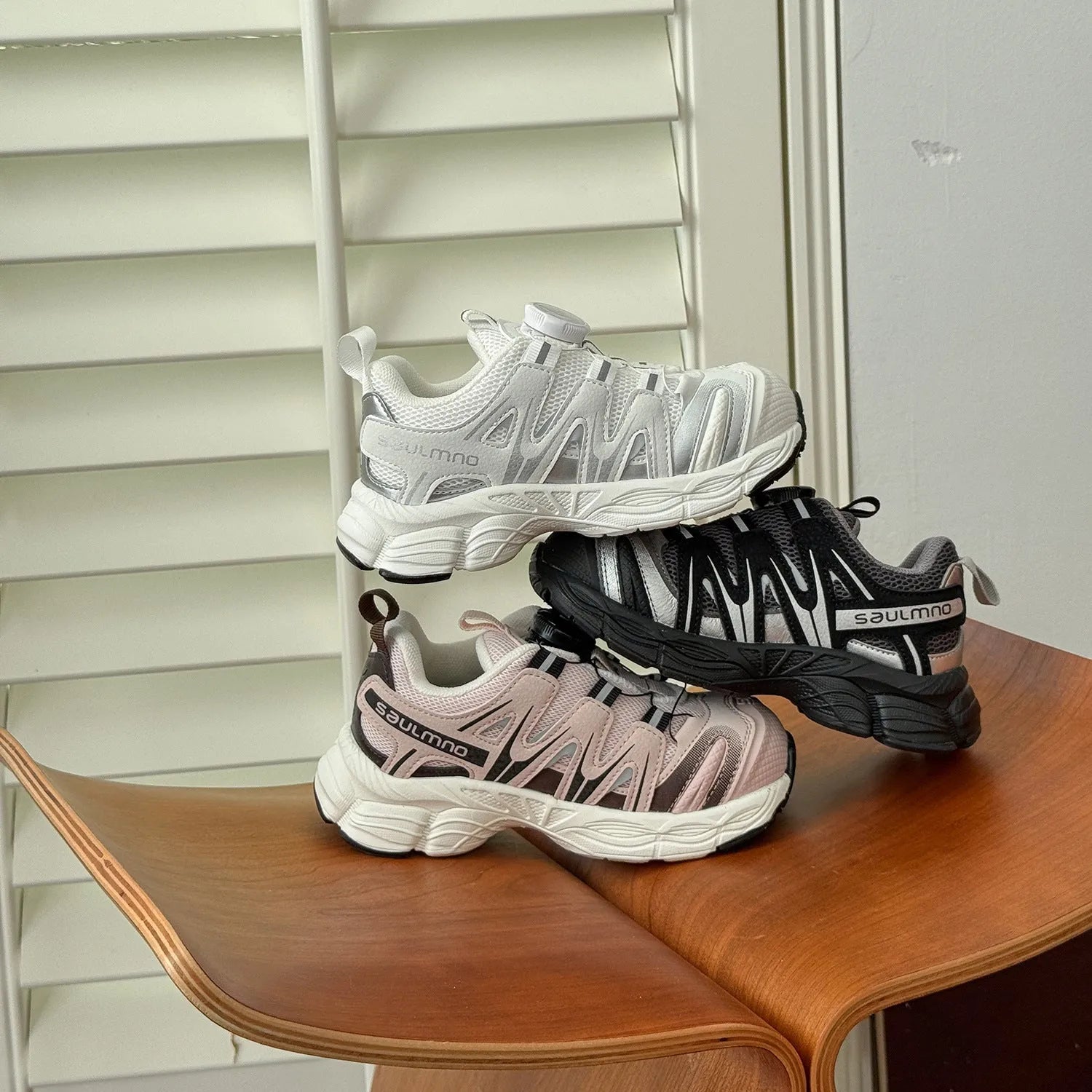 Women's casual breathable shoes in black, beige, and pink with PU leather mesh upper