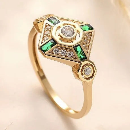 Ins style square geometric emerald diamond ring in lvzuan colour on a white background.