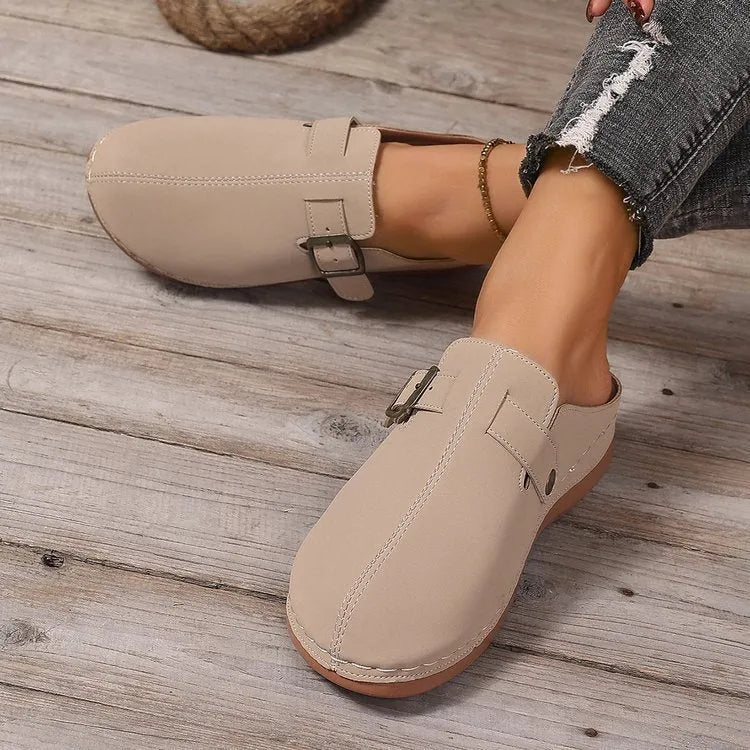 Women's lightweight outdoor wedge slipper in a choice of colours, showing closed toe and rubber sole.