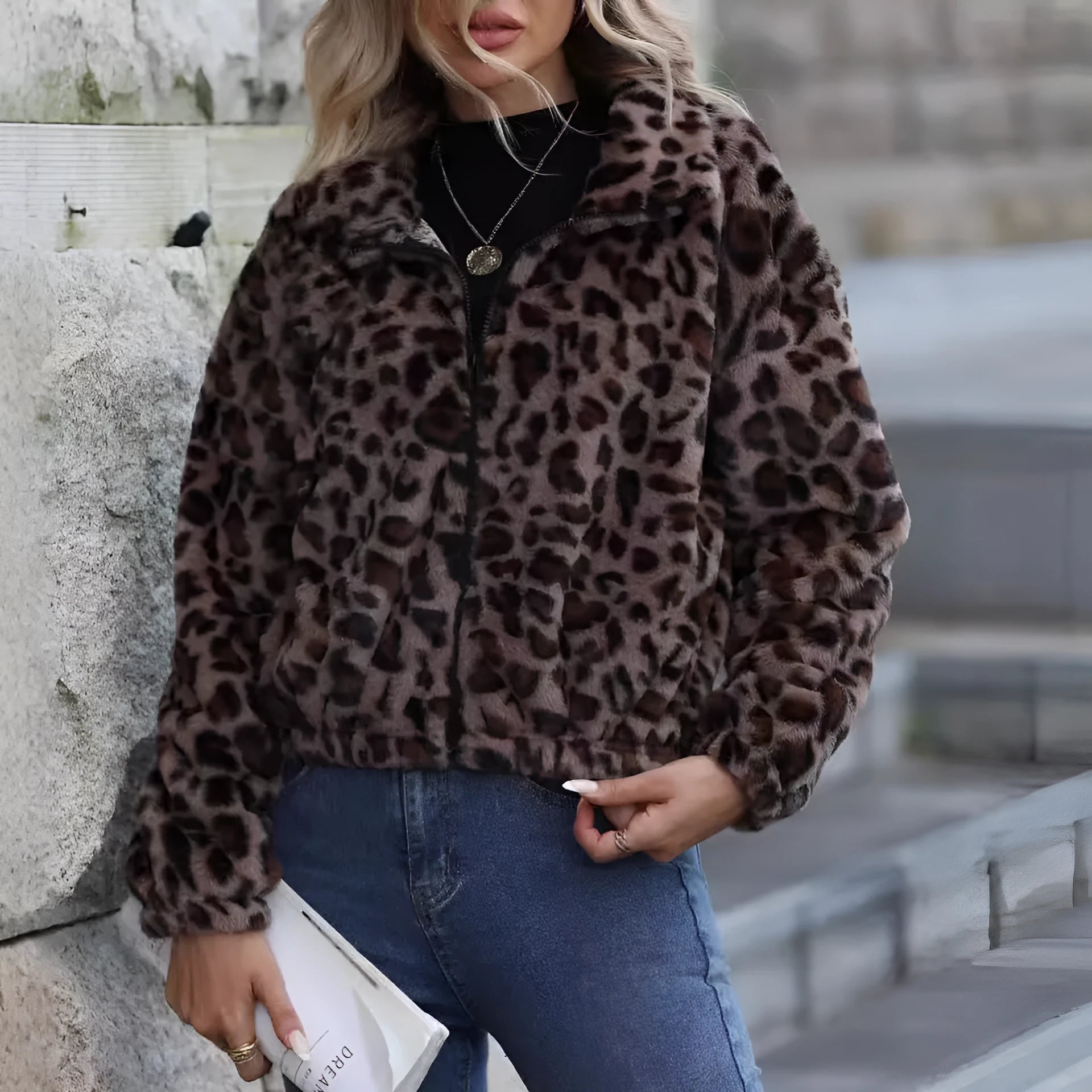 Women's loose leopard print plush coat with front zipper closure and raglan sleeves for autumn winter wear