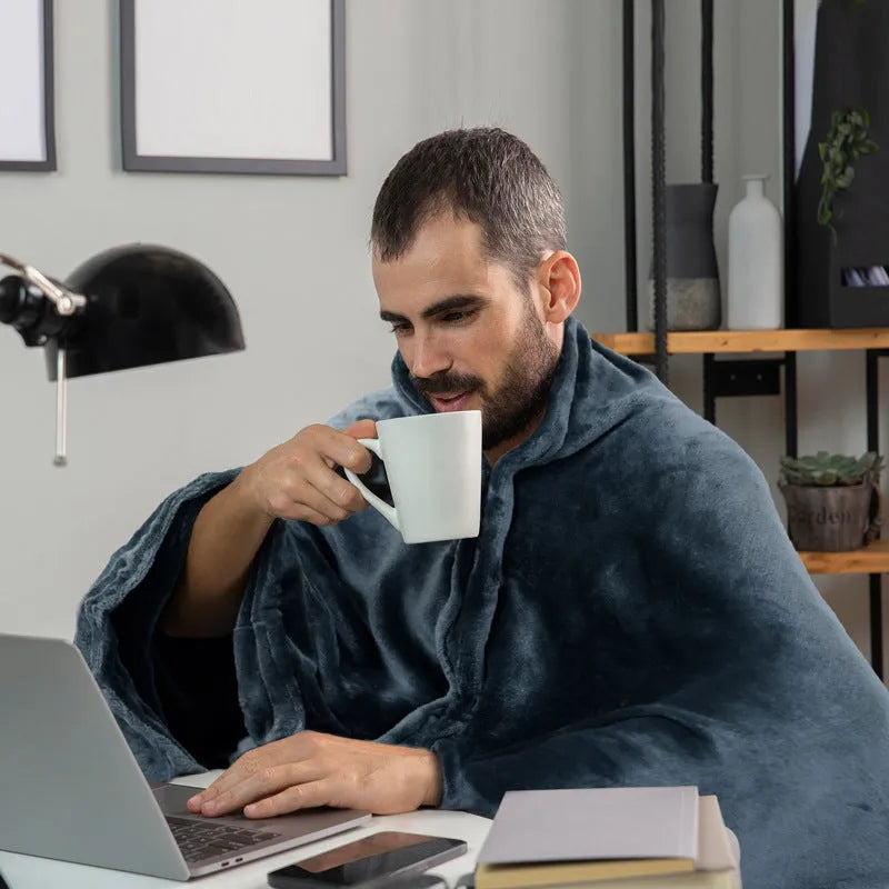 Single person USB electric blanket in multifunctional width for office desk use