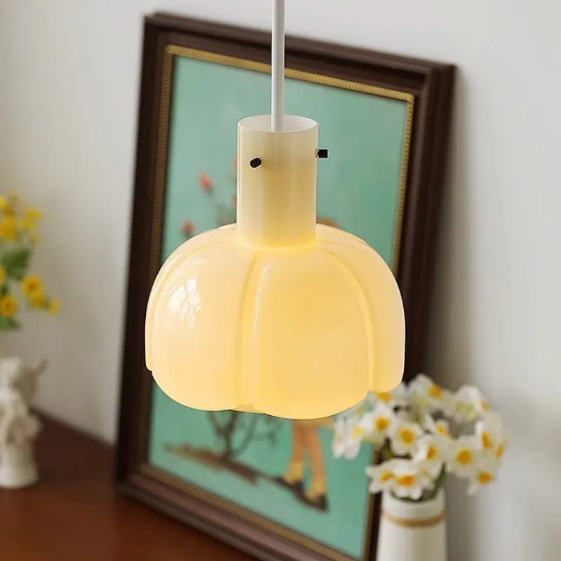 Medieval style glass bud dining room chandelier pendant light in retro design
