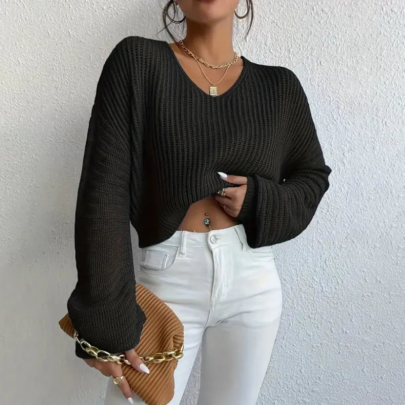 Women's solid colour polyester pullover top with long sleeves in loose casual fit