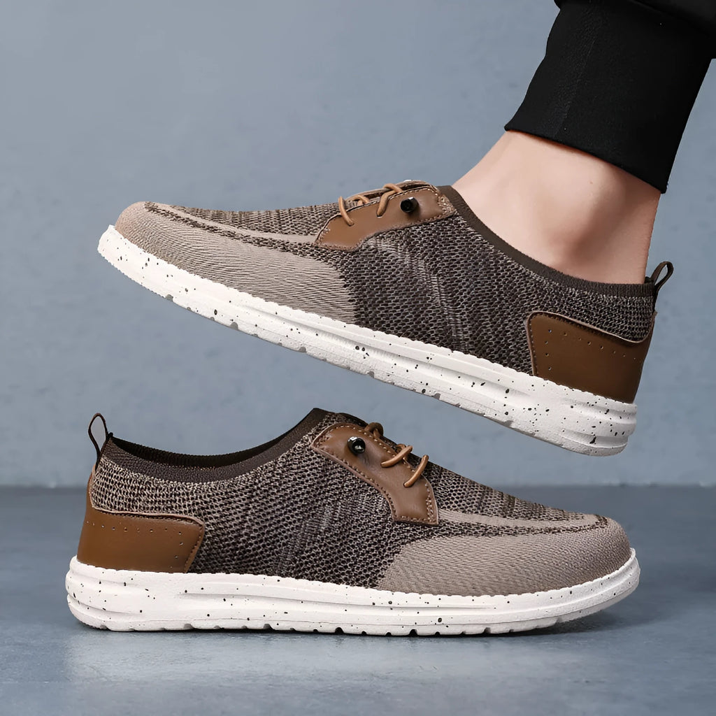 Men's laceless canvas shoes in black and khaki, low top with round toe and flat heel