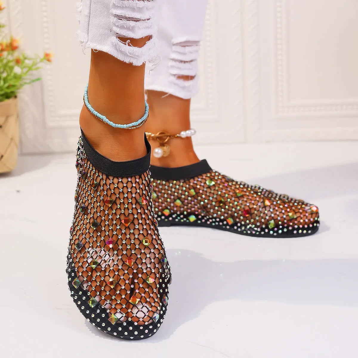 Women's flat sandals with mesh uppers, colourful rhinestone decoration and rubber soles
