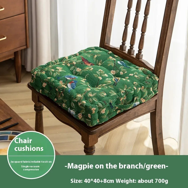 American floral pattern dining chair cushion with 40cm square dimensions and 8cm thick PP cotton filler