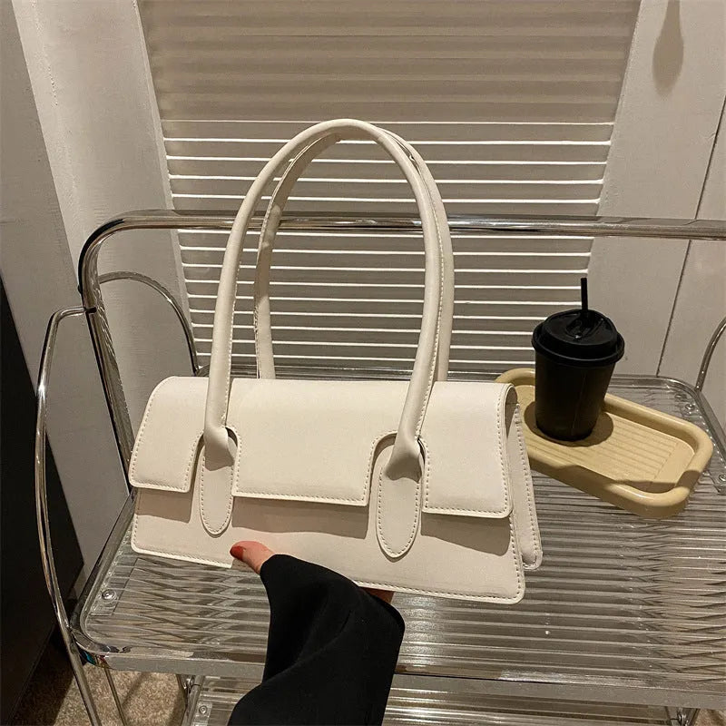 Women's small square shoulder bag in PU leather with horizontal shape and single strap