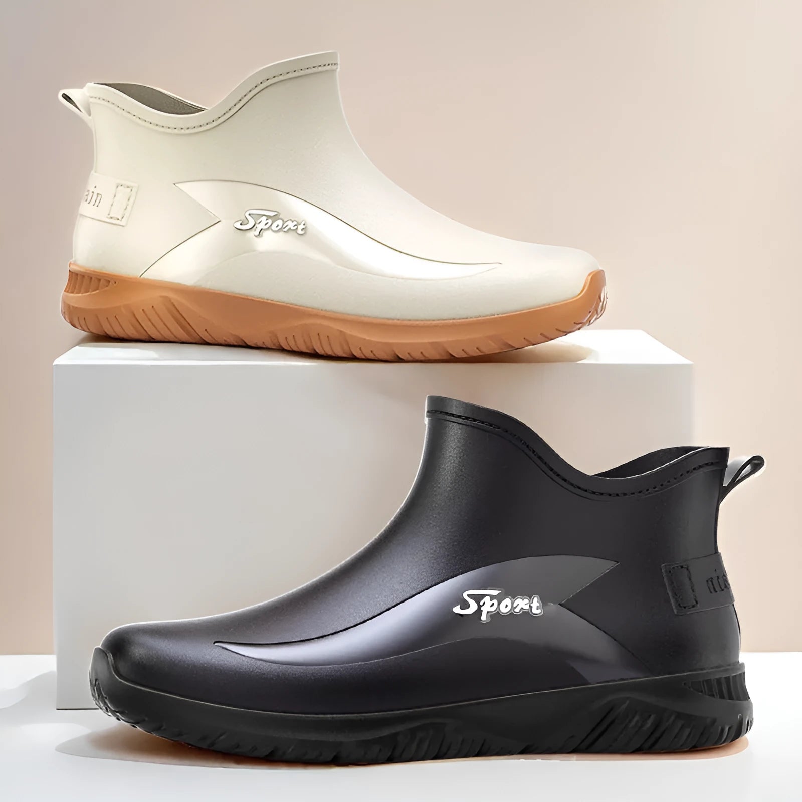 Men's short PVC rubber boot with flat heel and non-slip sole in beige colour