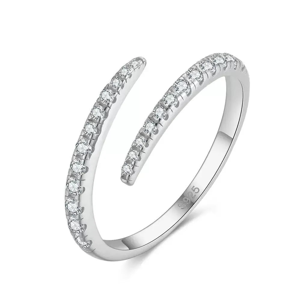 Silver S925 twisted ring with moissanite stone in open adjustable size