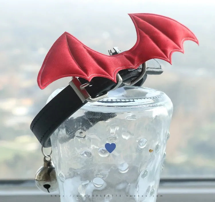 Small dog leather collar with devil wings design in patent leather satin