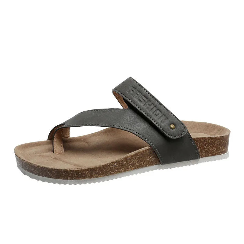 Flat toe ring thick-soled flip-flops in a solid colour with a foam sole.