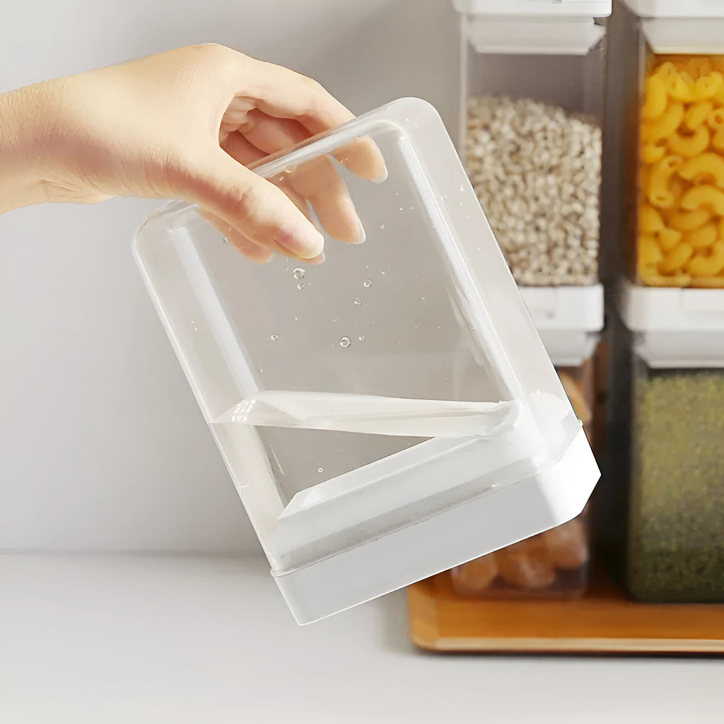 White transparent plastic storage tank for grains with lid measuring 10.9x10x7cm