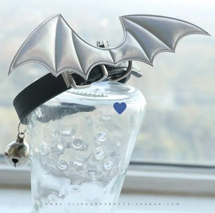 Small dog leather collar with devil wings design in patent leather satin