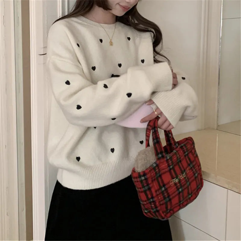 Women's loose-fit acrylic pullover sweater with embroidery in milky white