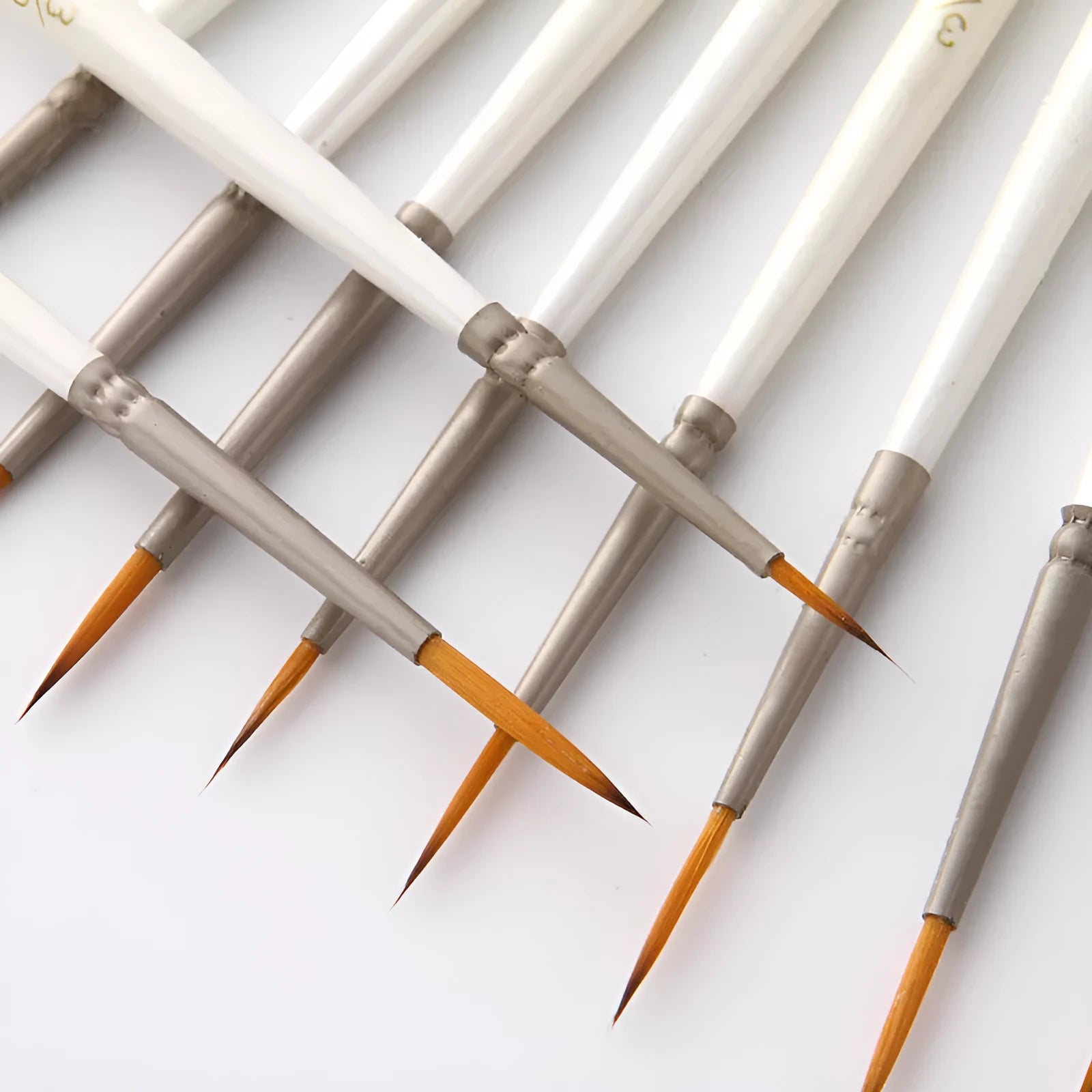 Pearl white 12-piece artist brush set with nylon wool bristles and solid wood pen holder