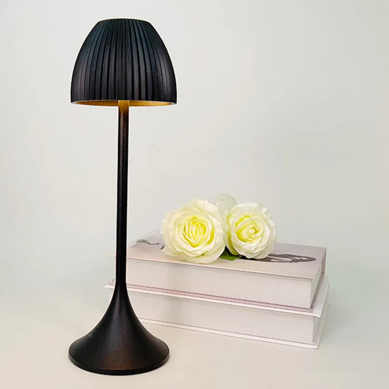 Ins pattern dimming small night lamp with thin round base in black or white colour