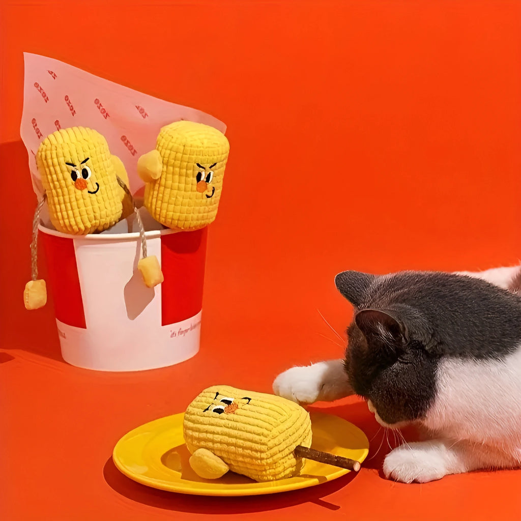 Corn cob shaped wooden cat tooth cleaning toy with catnip, 7cm diameter