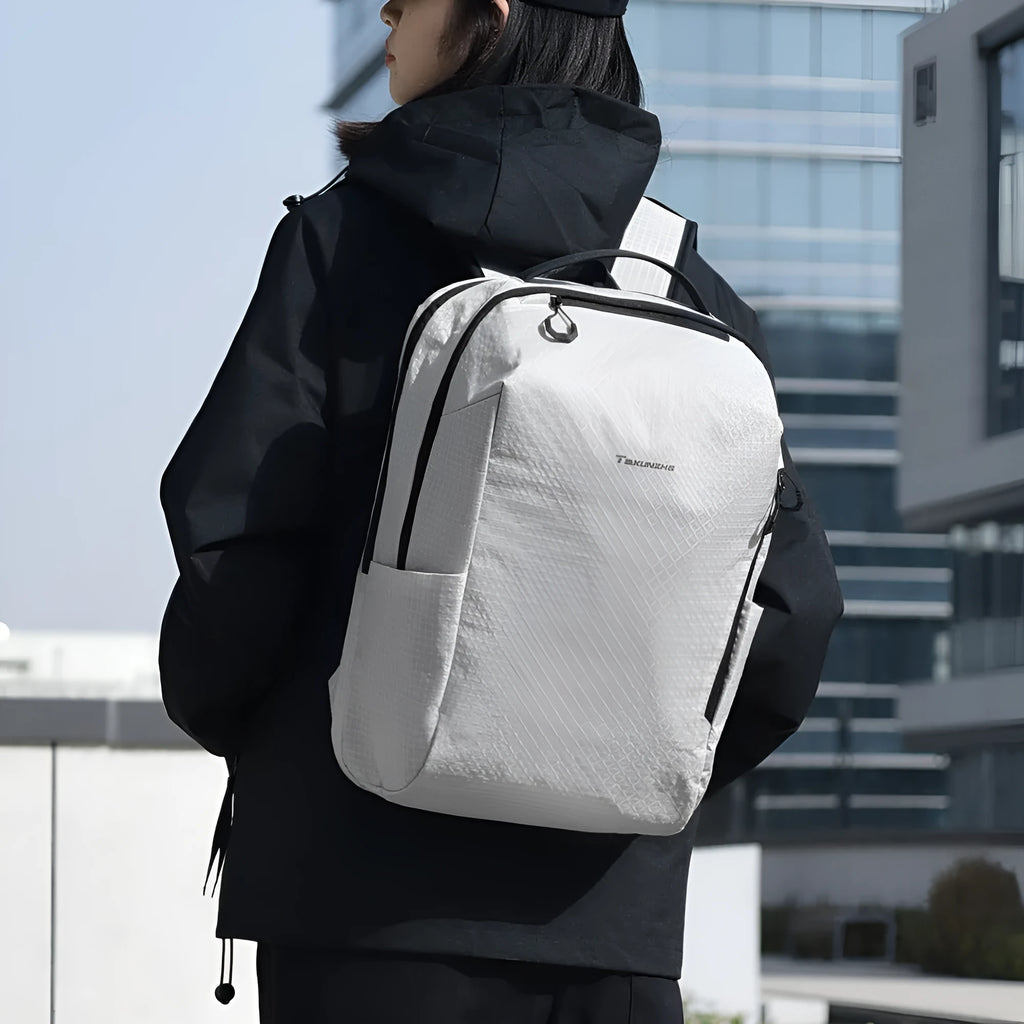 18L multifunctional waterproof lightweight travel bag in black Oxford cloth with solid colour finish