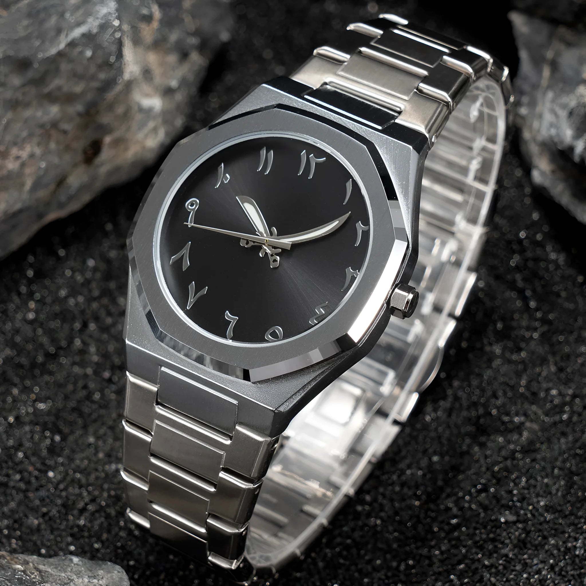 Men's business casual watch with steel strap and quartz display in black, silver, and scale colour options