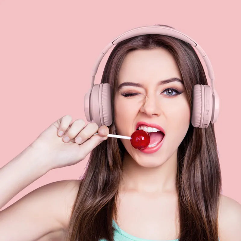 Wireless children's headphones with RGB lighting in bunny pink colour