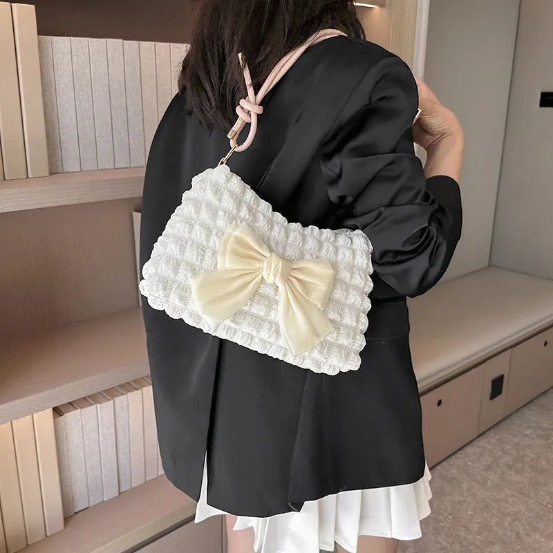 Women's one-shoulder canvas handbag in horizontal square shape with sandwich pocket and phone compartment