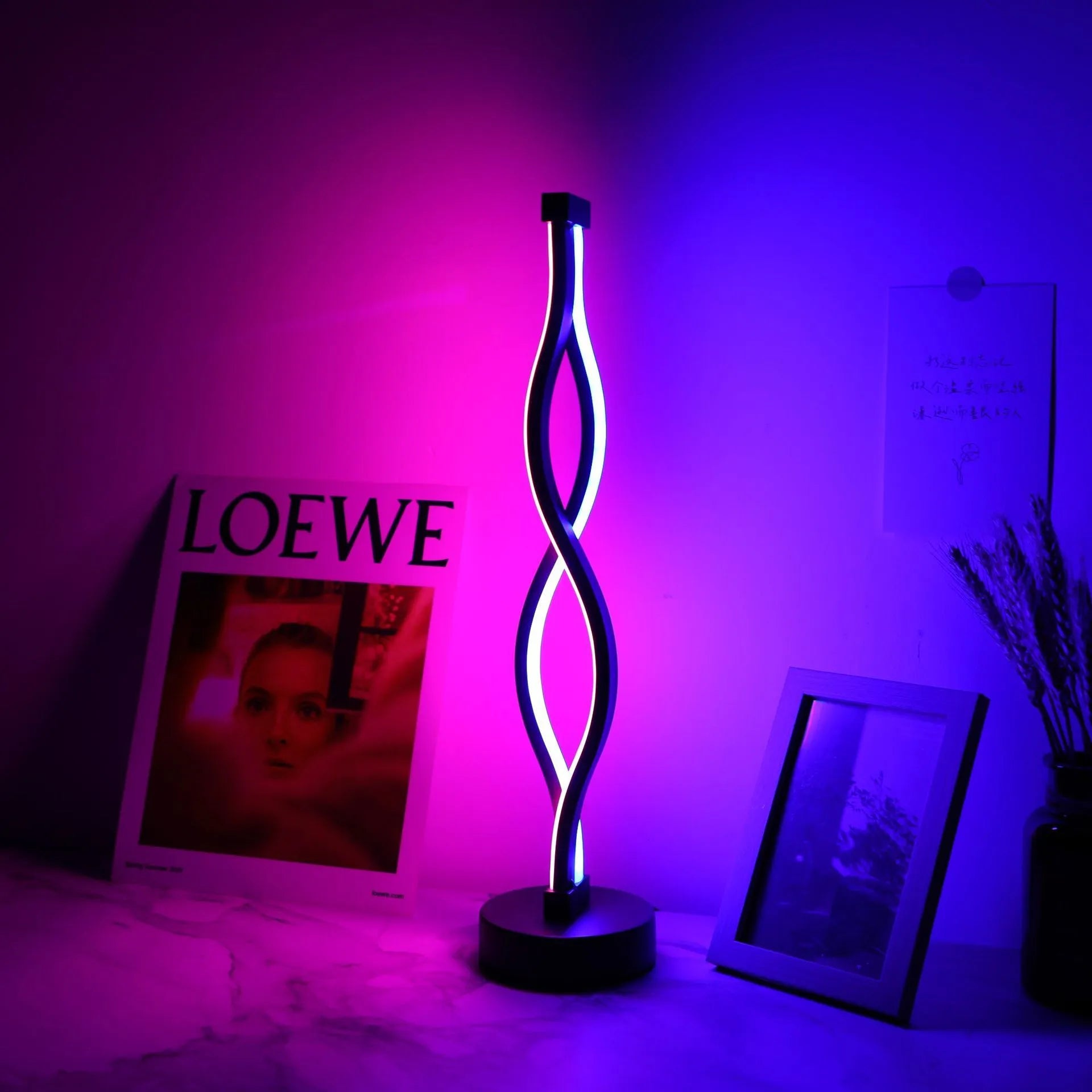Black aluminium desk lamp with three-colour dimming button on creative modern base
