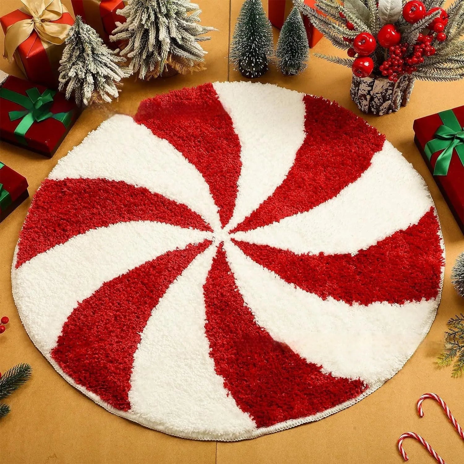 Christmas round polyester rug with festive printed design in soft cashmere-like texture