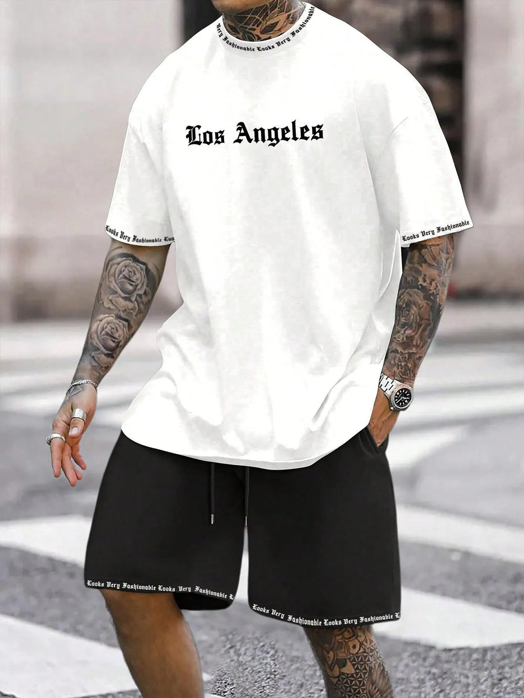 Sports style short-sleeved top and matching shorts suit in quick-drying polyester blend fabric