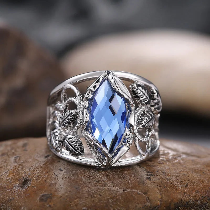 Horse eye-shaped blue crystal alloy ring for women showing geometry style with crystal inlay