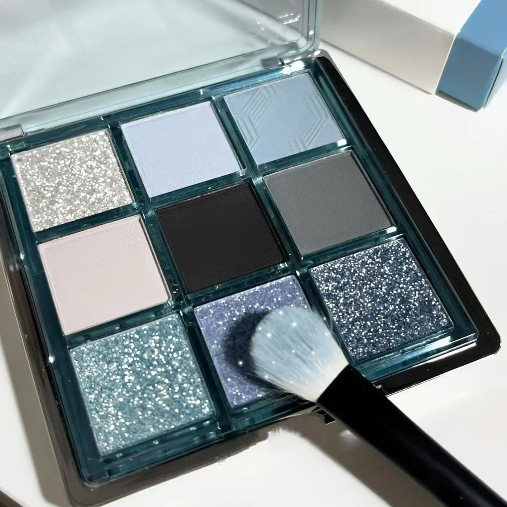 Mugeleen nine-colour eyeshadow palette showing blue smoked shade with matte shimmer diamond finishes