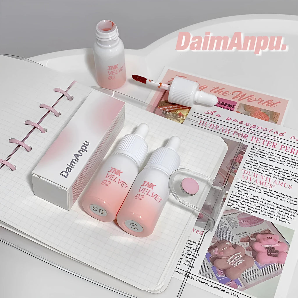 Mirror Lip Lacquer tube in 3.5g size showing colour options for moisturising non-stick lip gloss