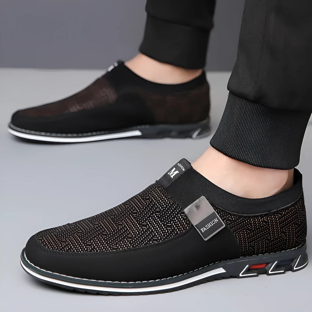 Men's casual flat low-top synthetic leather shoes in grey white with rubber sole and square toe
