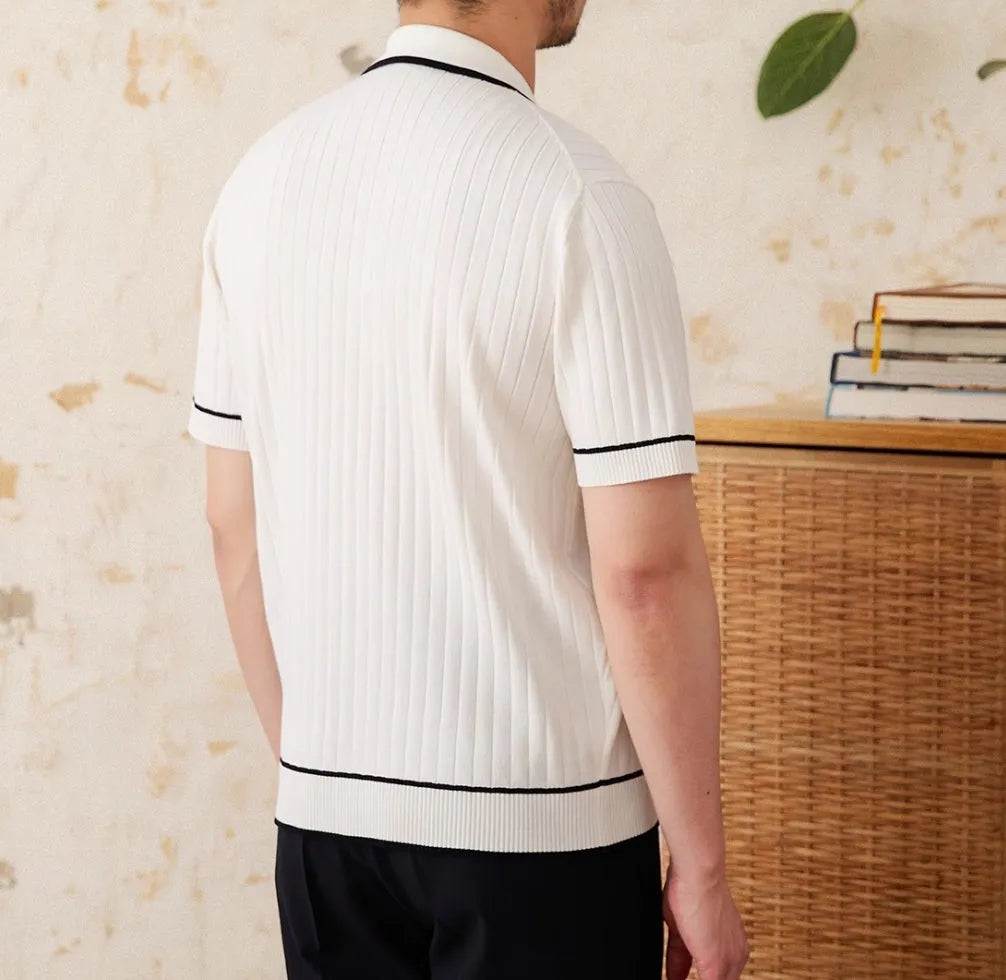 Slim fit lapel collar polo shirt in black knitted fabric with short sleeves