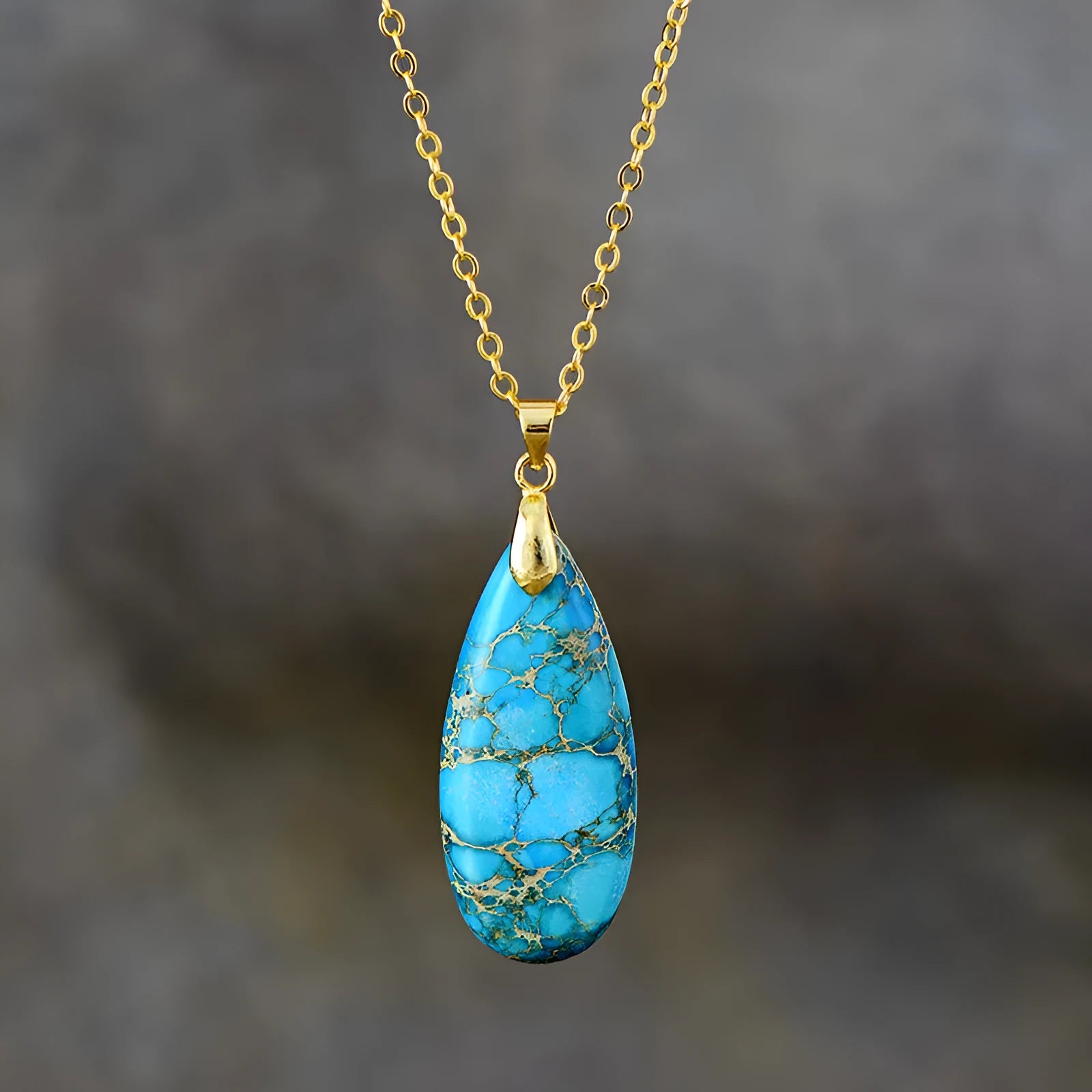 Jade drop-shaped pendant necklace with gold-plated chain in European American style