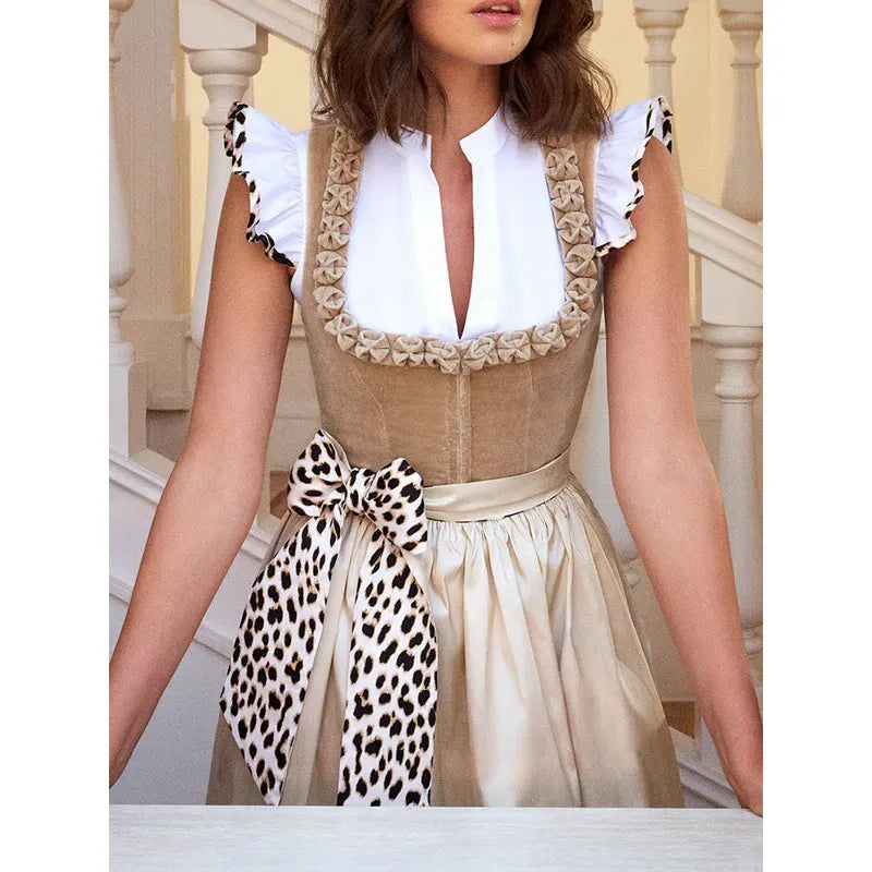 Khaki women's German Oktoberfest dress with elegant cut in cotton-polyester fabric