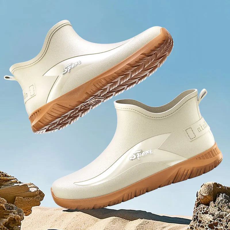Men's short PVC rubber boot with flat heel and non-slip sole in beige colour