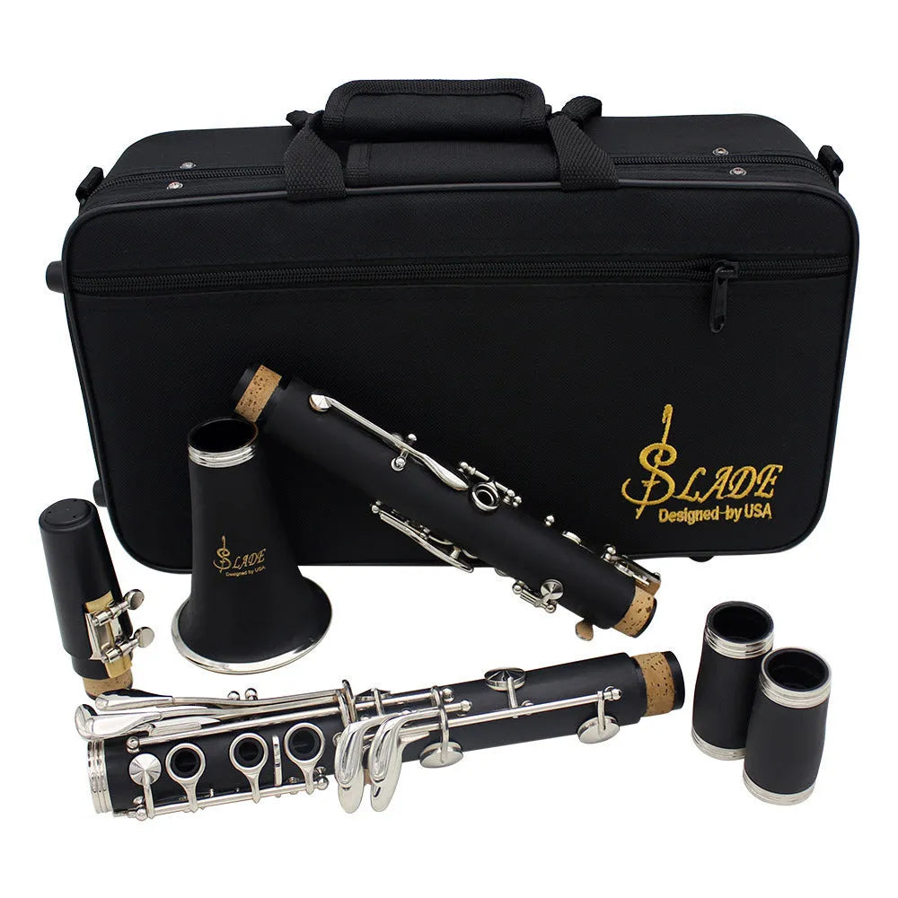 Black Bakelite clarinet with 17 nickel-plated keys and carrying bag for beginners