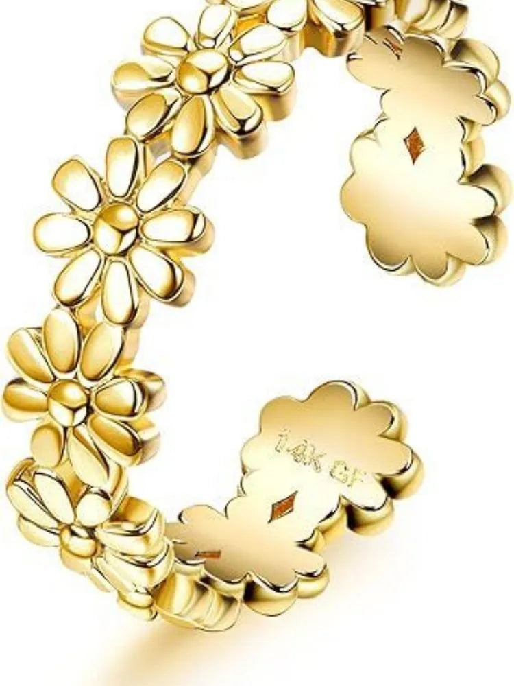 Geometric gold plated toe ring with a choice of diamond, flower, rhinestone or water drop design.