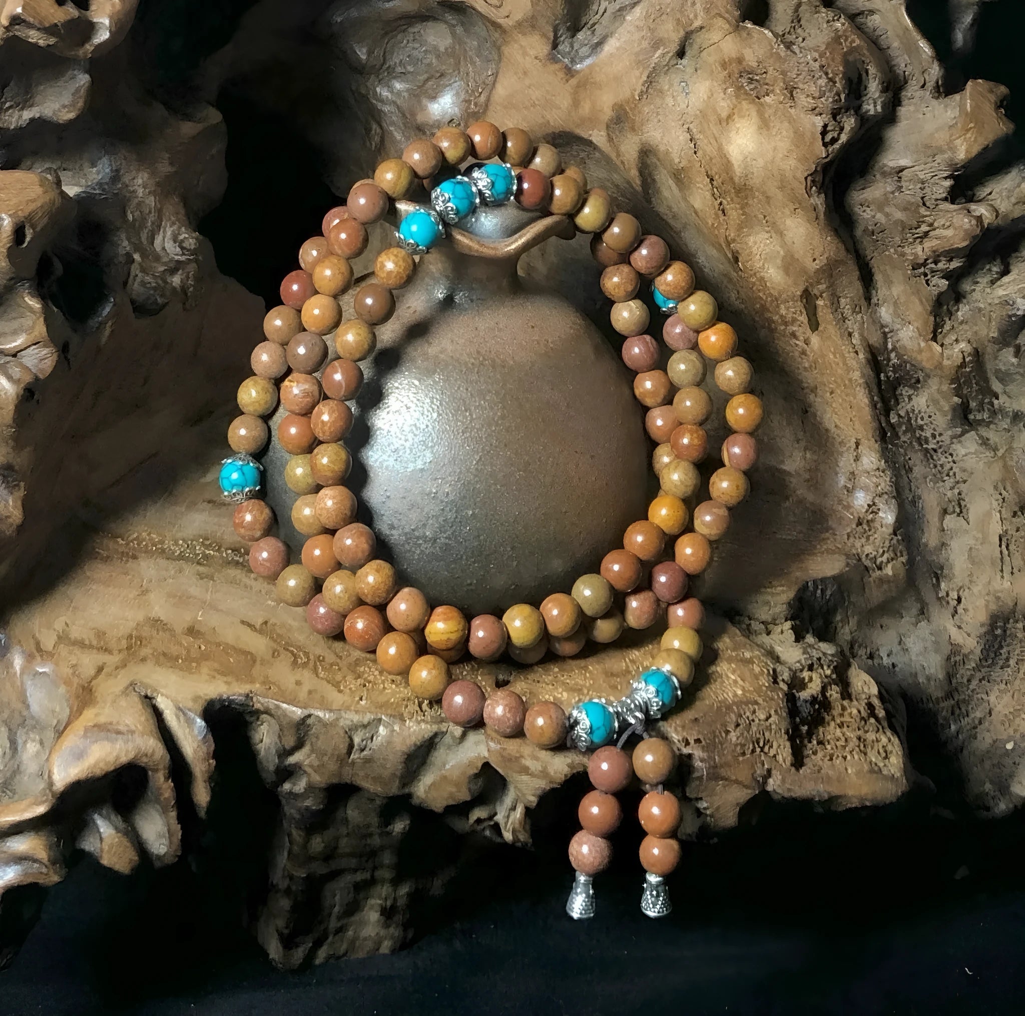 108 bead stone bracelet with geometric hand-polished Lvzhu beads measuring 5-6mm diameter