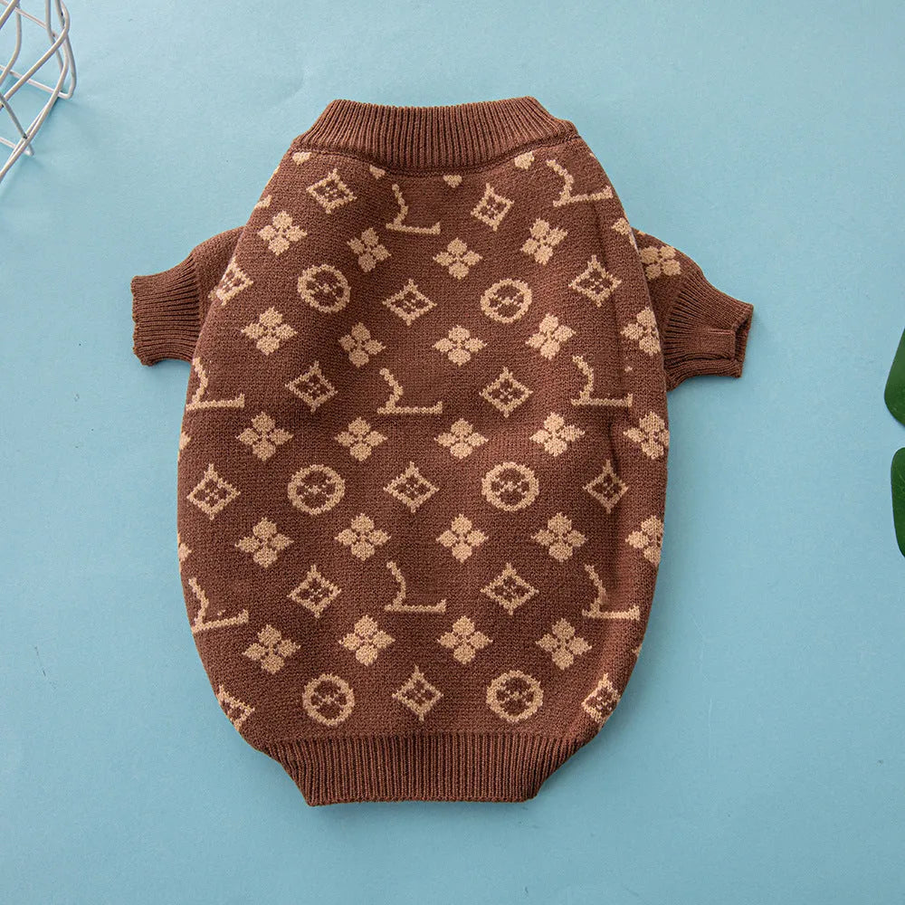 Thick wool dog sweater in monochrome colour for autumn and winter wear.