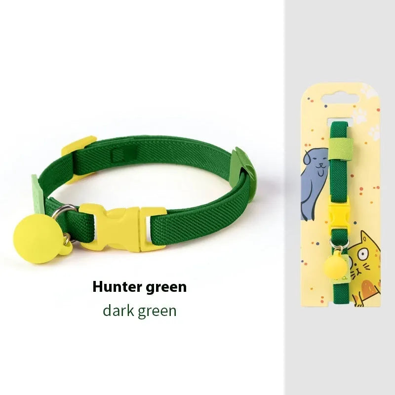 A small dog collar made from high elasticity polyester fabric in a choice of seven colours, adjustable between 22 and 32 cm.