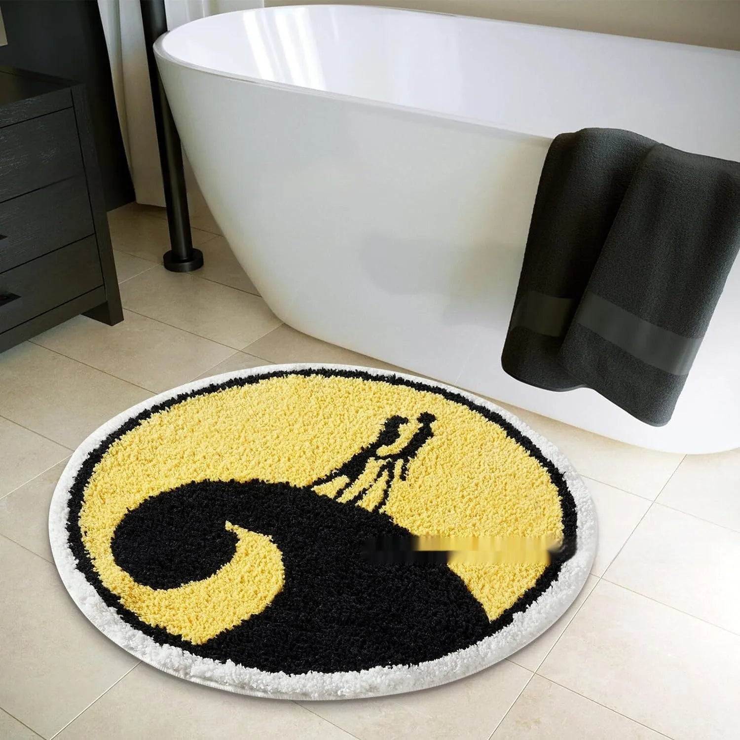 Christmas round polyester rug with festive printed design in soft cashmere-like texture