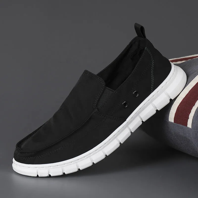 Men's colour matching leather shoes with round toe, flat heel, and elastic band closure